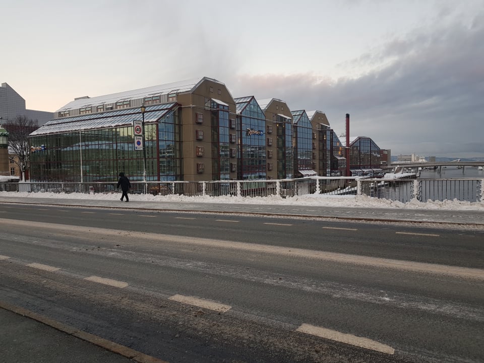 Außenansicht Radisson Blu Royal Garden Hotel