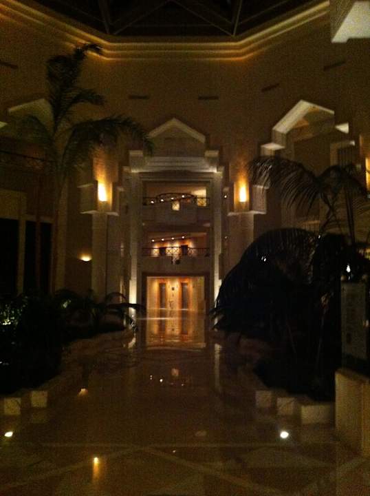 Gang der zu den Zimmern führt Radisson Blu Palace Resort & Thalasso Djerba