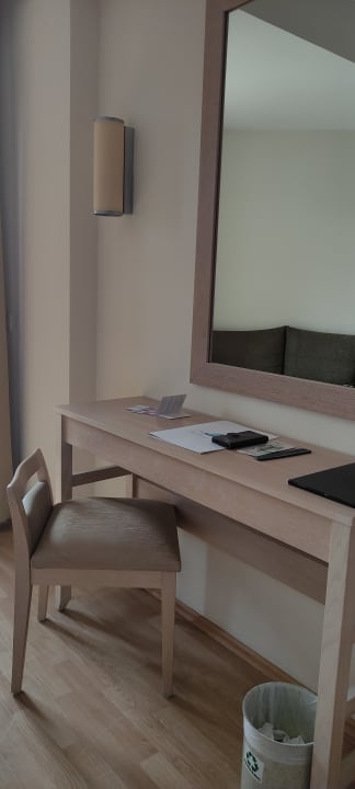 Zimmer Side Breeze Hotel