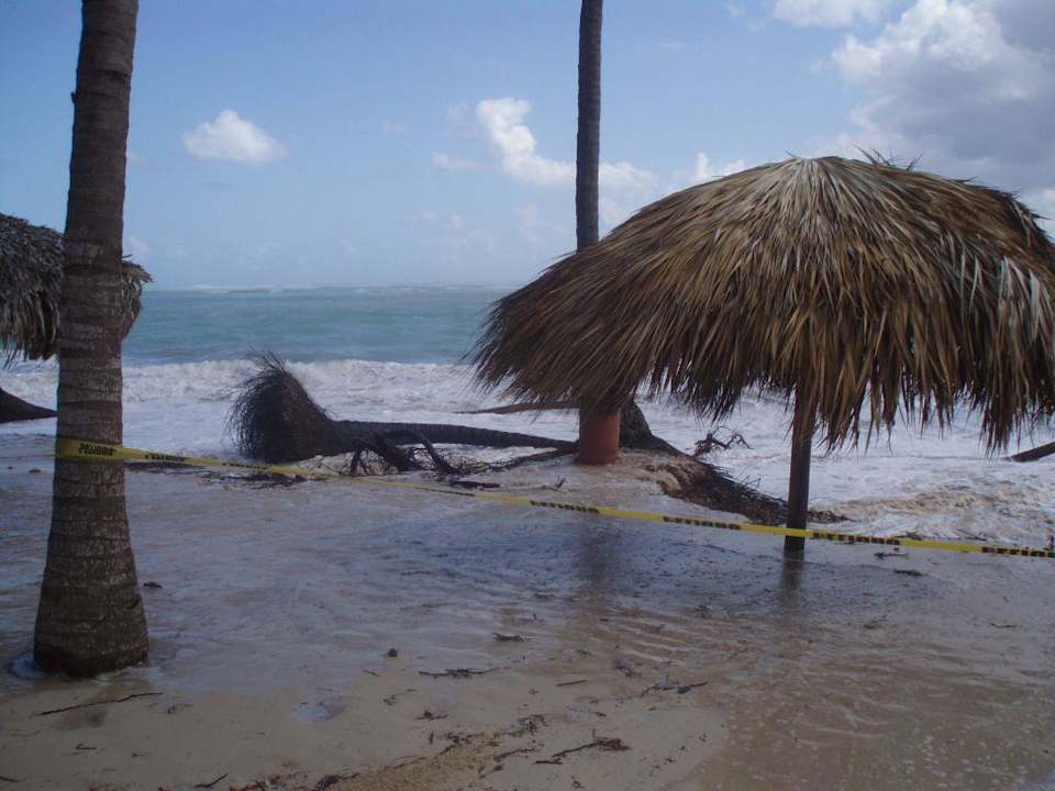 Strand nach dem Sturm 16. Hotel Grand Palladium Palace Resort, Spa & Casino