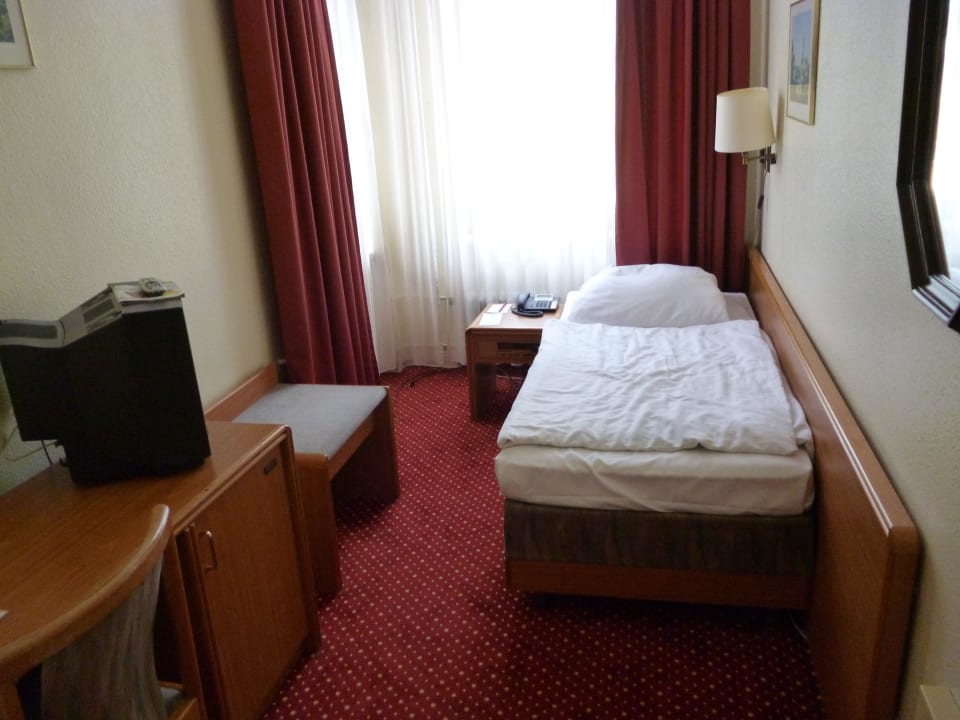 Mein Einzelzimmer  acom Hotel Berlin Kurfürstendamm