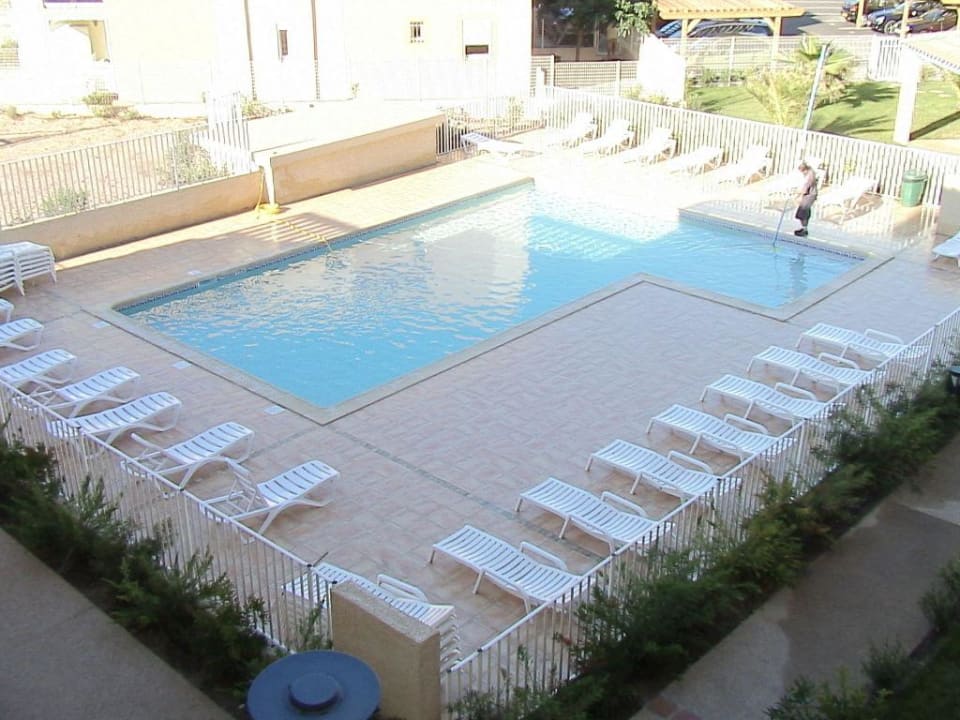 Blick auf das Schwimmbad Hotel Alizea Beach