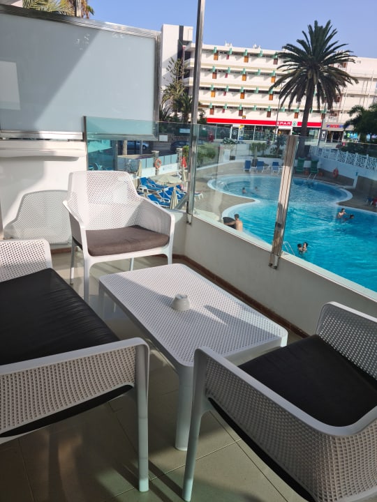 Pool Bull Escorial & Spa