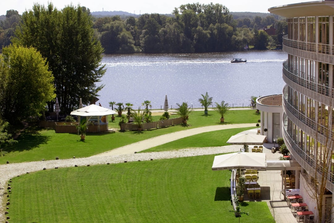 Außenansicht Hotel am Havelufer Potsdam