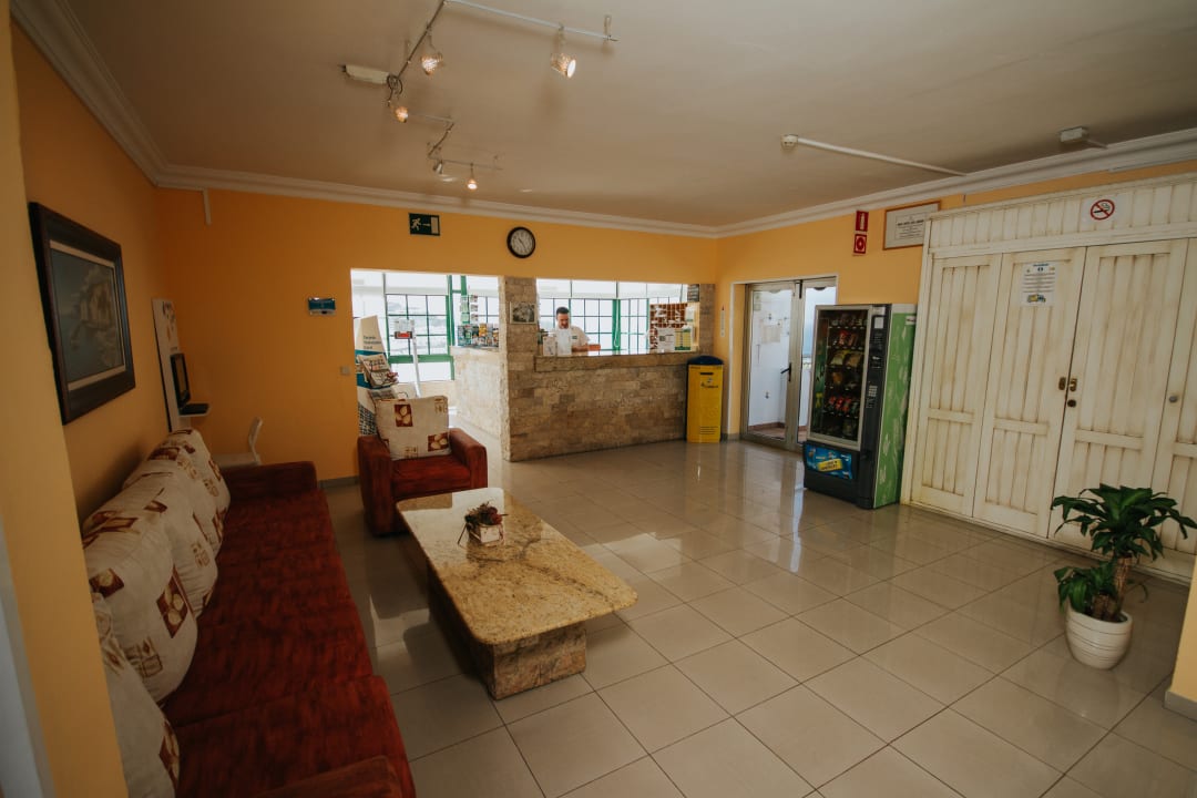 Lobby Servatur Montebello Apartments