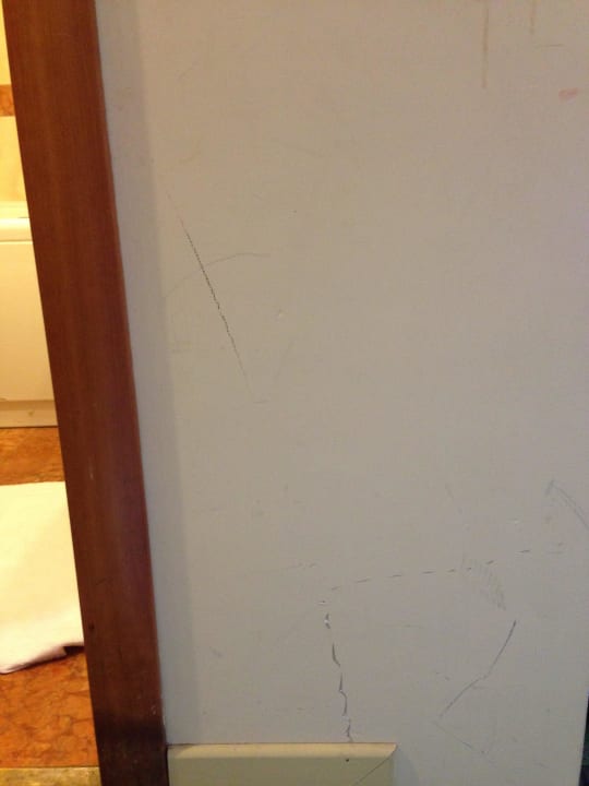 Wände Zimmer 381 Hotel Cristoforo Colombo