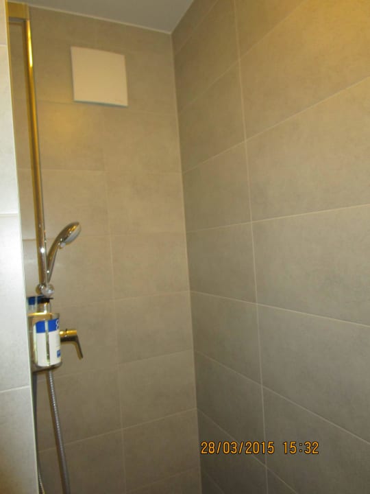 Dusche   Barrierefrei   Hotel Oberhausen Neue Mitte affiliated by Meliá