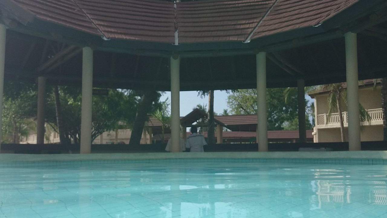 Pool Resort Amani Tiwi Beach