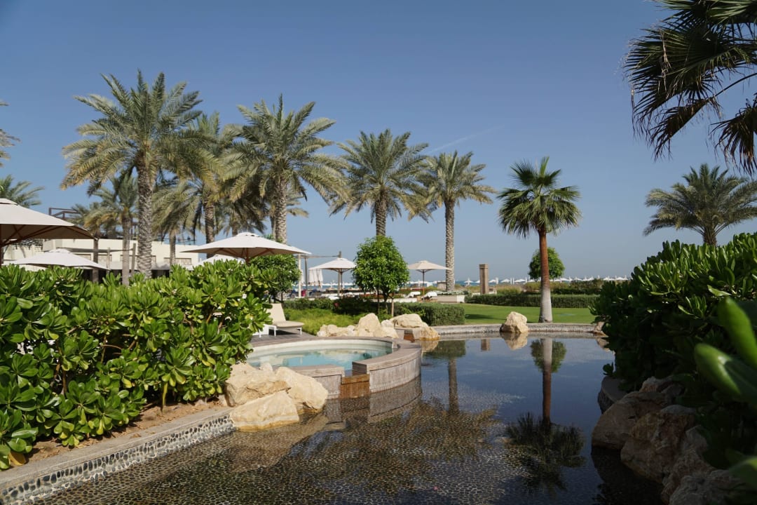 Pool Park Hyatt Abu Dhabi Hotel and Villas