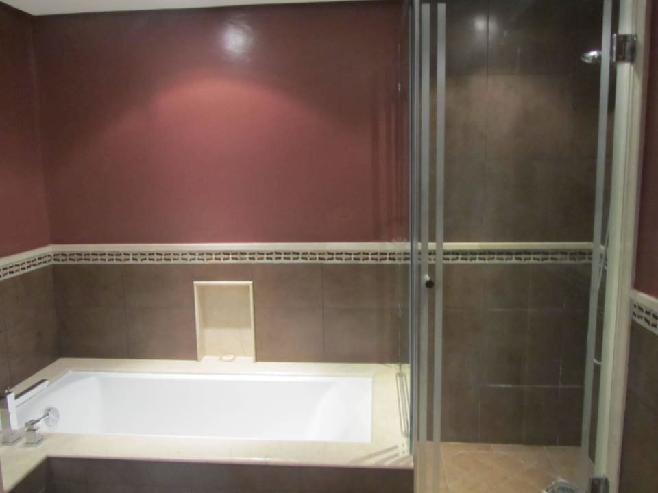 Bathroom Kenzi Menara Palace