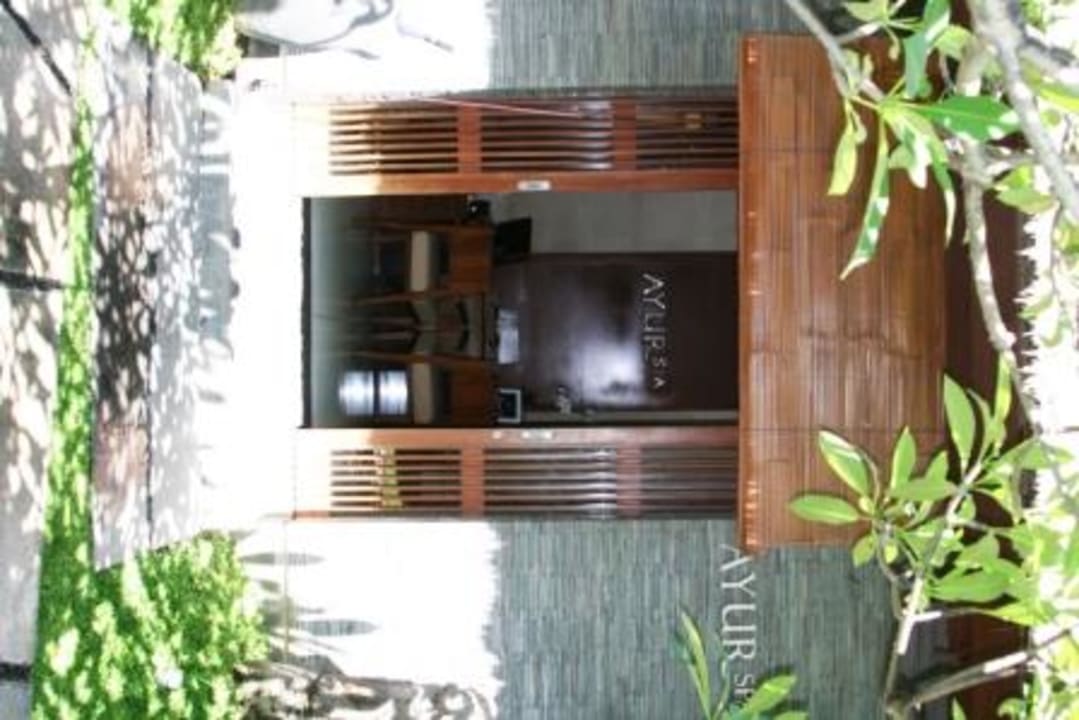 Eingang Spa The Kayana Seminyak