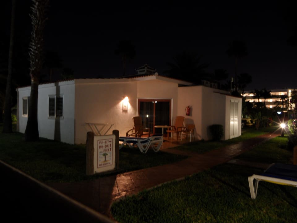 Bungalow 191 am Abend HL Miraflor Suites Hotel