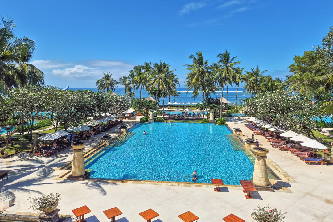 Pool Conrad Bali