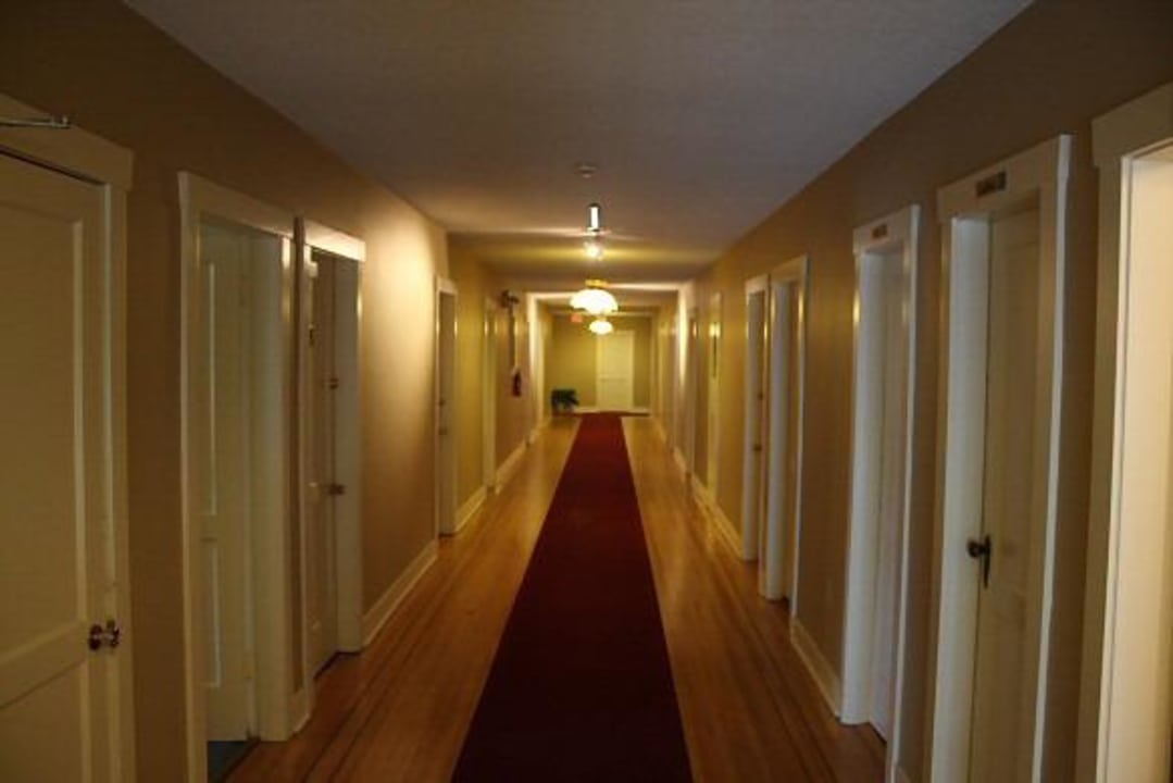 Gang im ersten Stock The Buchan Hotel