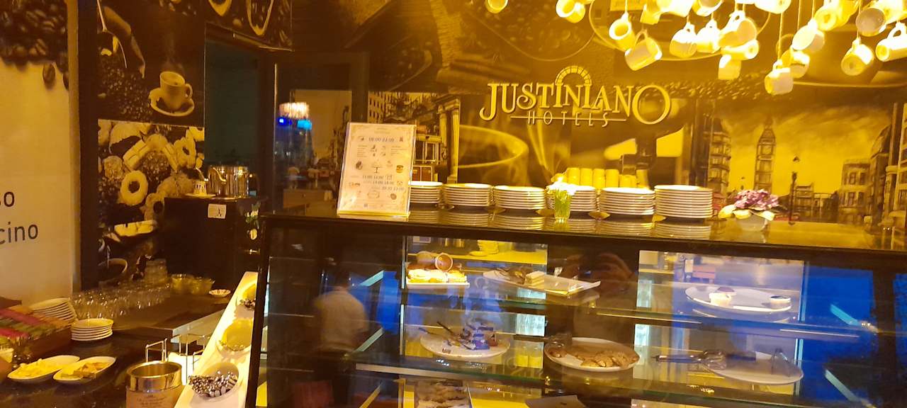 Gastro Justiniano Deluxe Resort