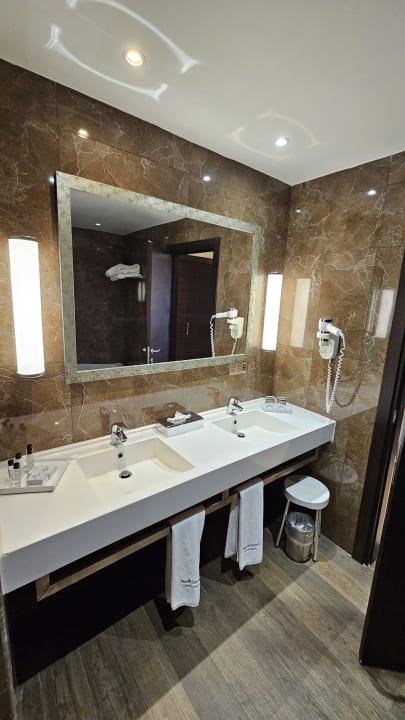 Zimmer Barceló Concorde Green Park Palace