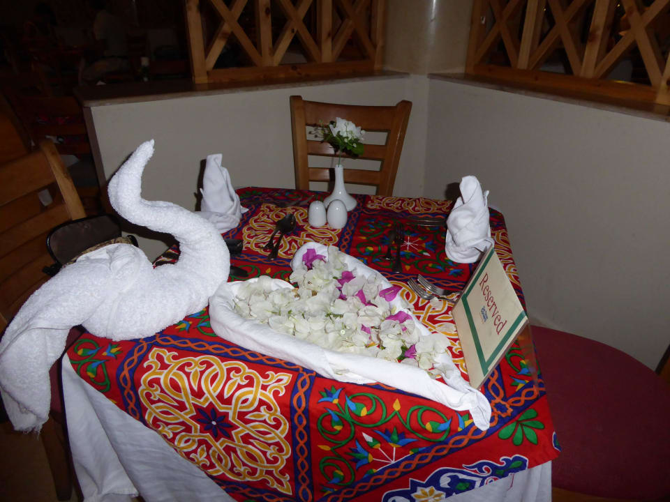 Stół urodzinowy Three Corners Sea Beach Resort