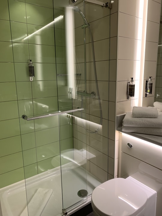 Zimmer hub by Premier Inn London Goodge Street