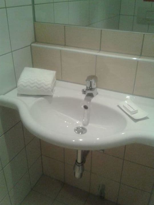 Waschbecken in der Toilette Aldiana Club Schlanitzen Alm