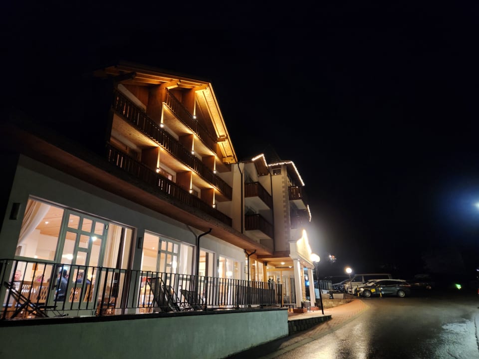 Außenansicht Erlebnishotel Fendels