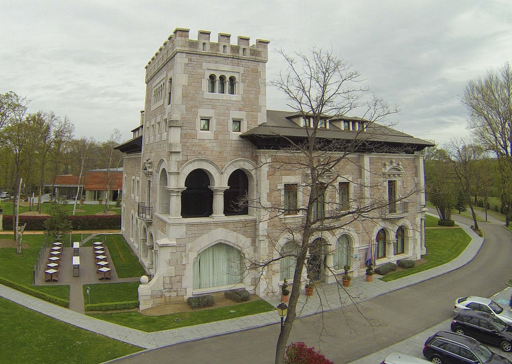 Außenansicht Hotel Castillo Del Bosque La Zoreda