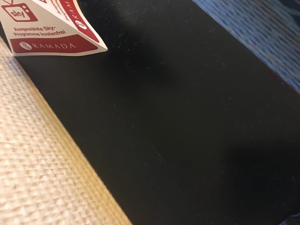 Dreck und Staub H+ Hotel Köln Brühl