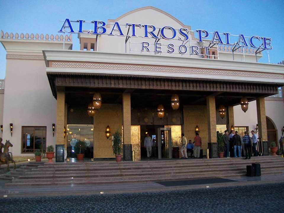 Blick zum Haupteingang Pickalbatros Palace Resort