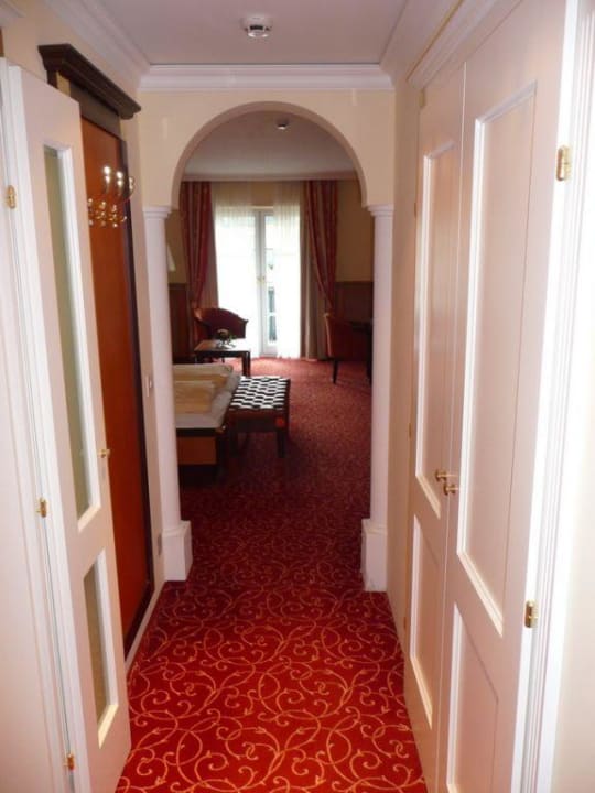 Flur ins große Zimmer Hotel Friesacher