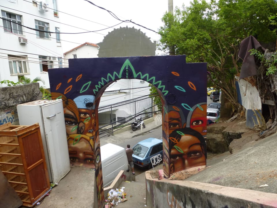 Ausgang der Favela Hotel Pousada Favela Cantagalo