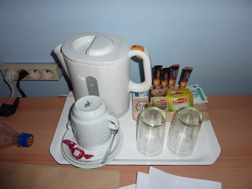 Bouilloire à disposition Leonardo Hotel Charleroi City Center