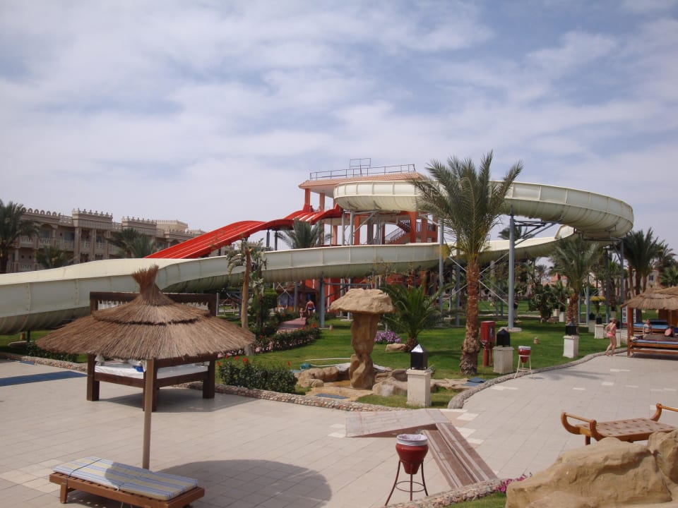 Rutsche bei den Bungalows Beach Albatros Resort
