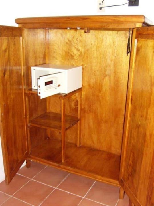 Kleiderschrank mit Safe Hotel Meson del Marquez