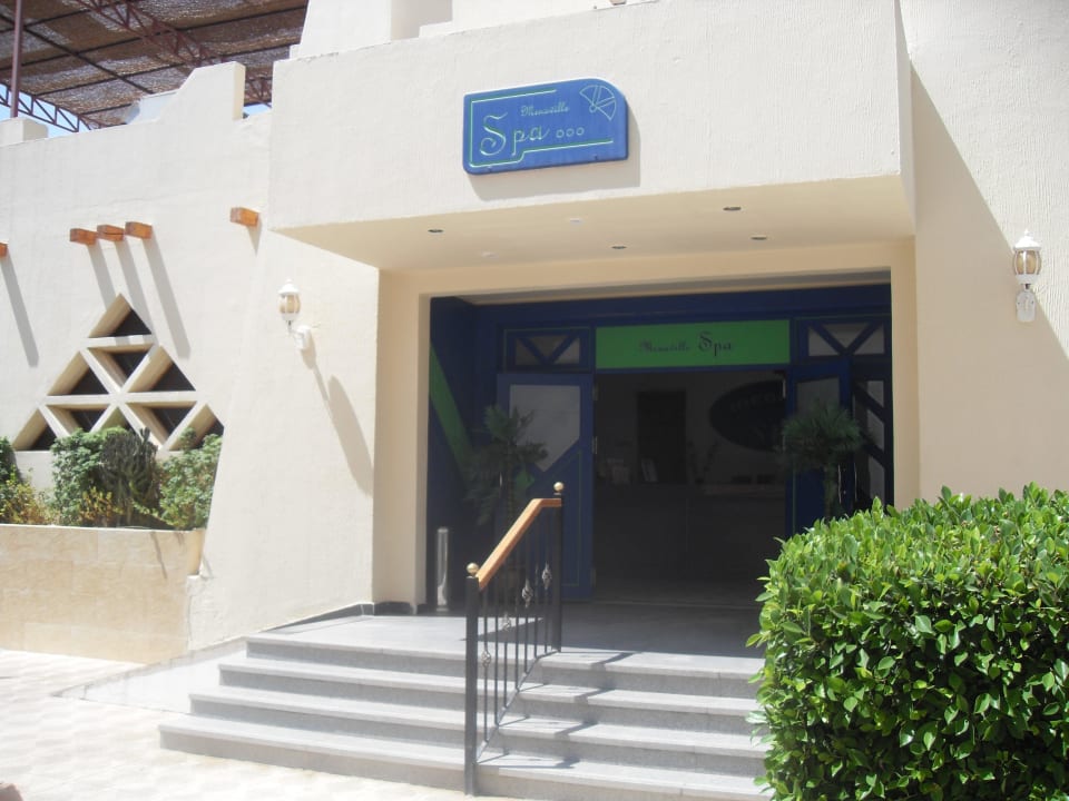 SPA Eingang Menaville Safaga