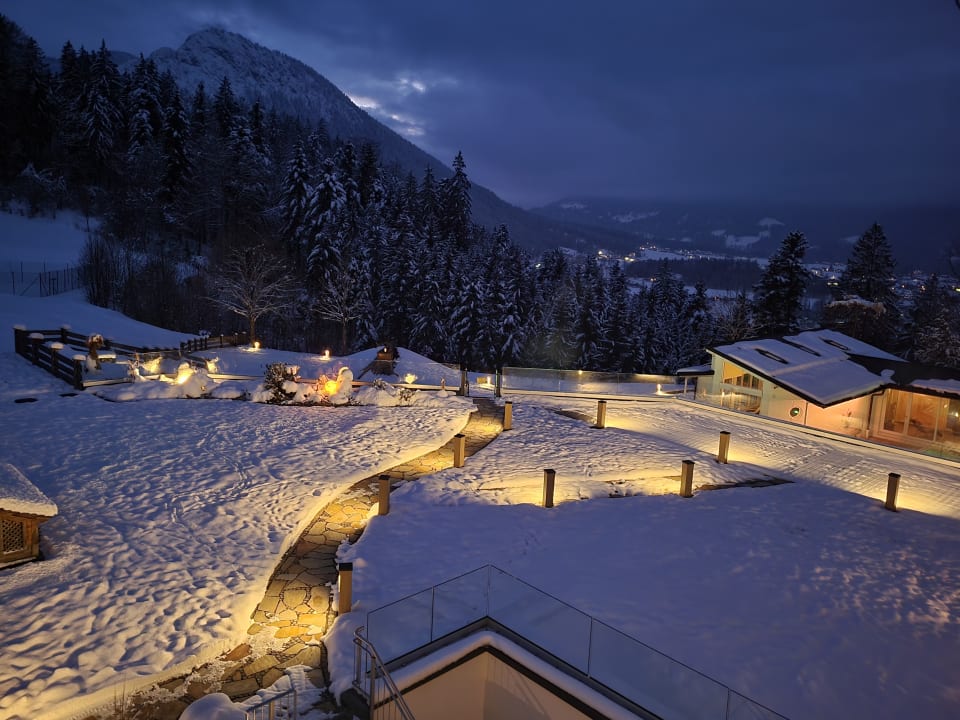 Ausblick Alm- & Wellnesshotel Alpenhof