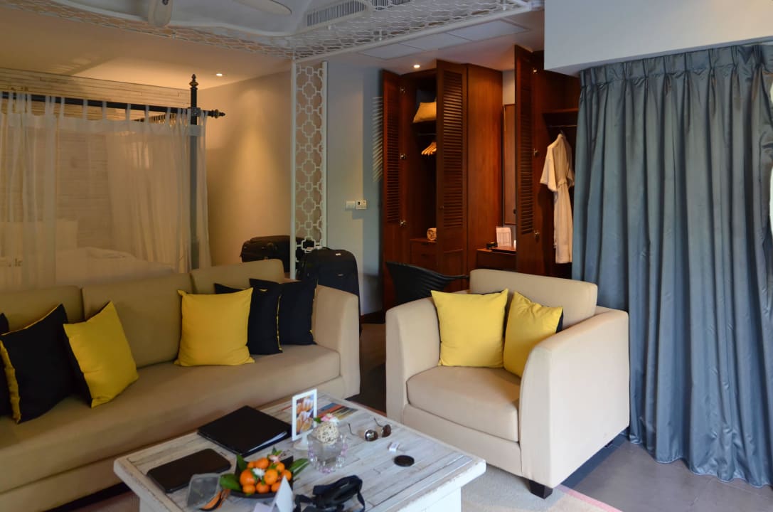 Wohnraum Pool Villa Dewa Phuket Resort and Villas