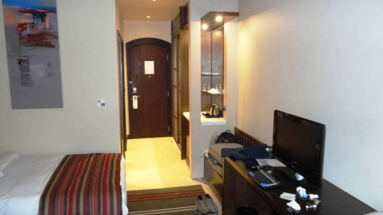 Room with minibar, built-in internet in TV Holiday Inn Resort Dead Sea