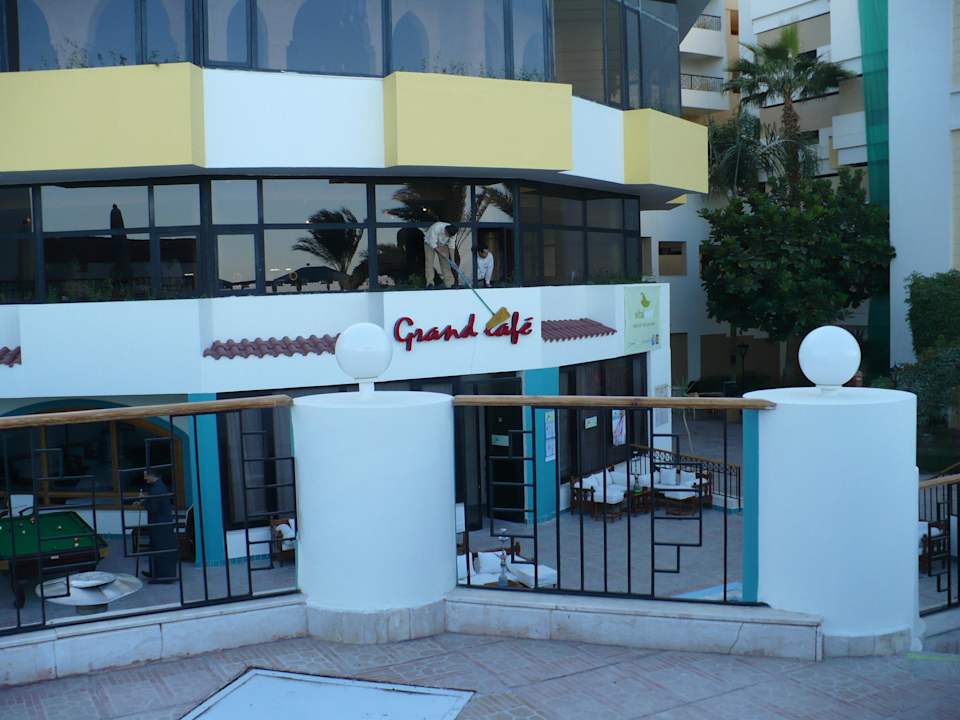 So kann man auch putzen! SUNRISE Holidays Resort (Adults Only)