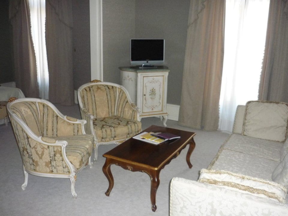 Sitzgruppe / TV Hotel Ca' Sagredo