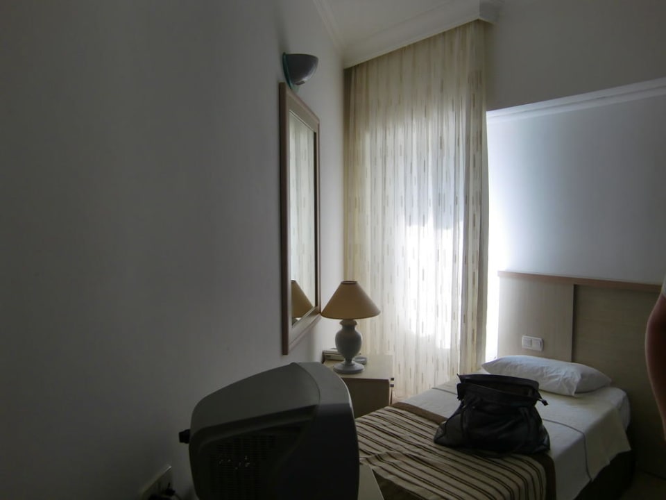 Dieses Zimmer wollte man uns andrehen Süral Saray Hotel