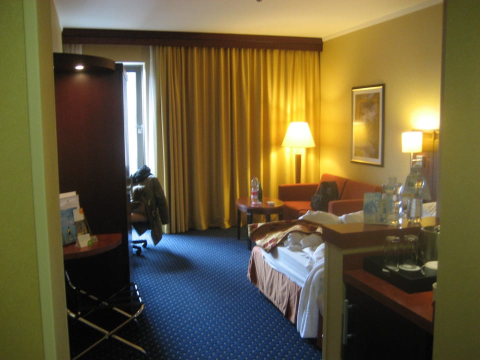 Bett und Sitzecke Courtyard by Marriott Prague City