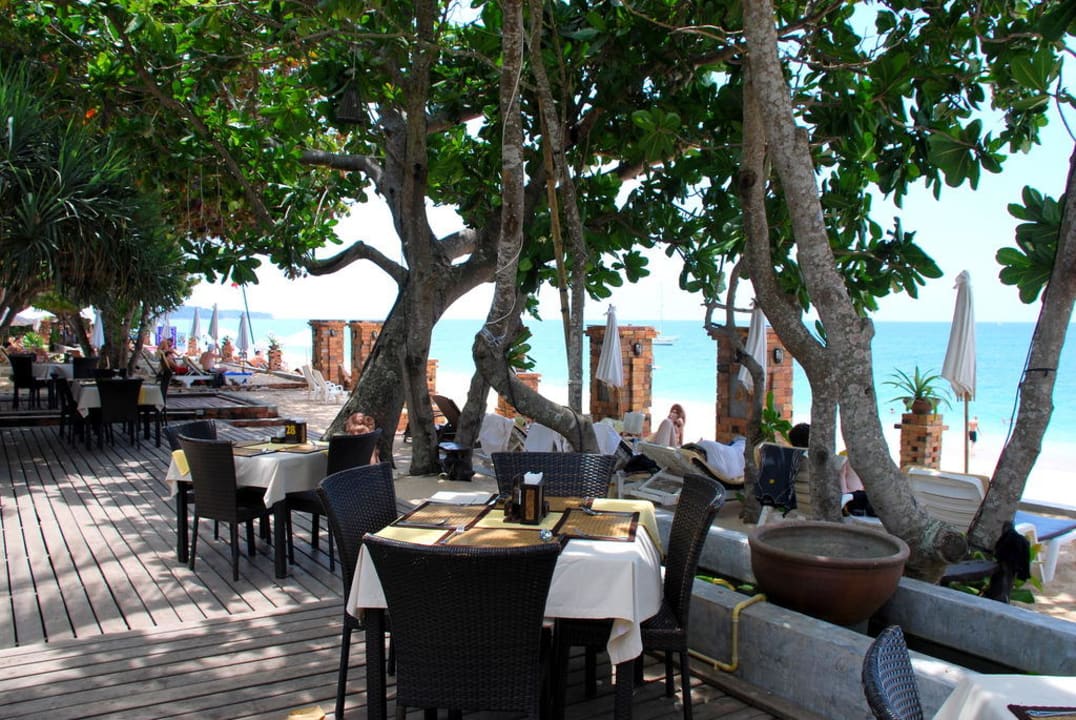 Das Open-Air-Restaurant Hotel Lanta Sand Resort & Spa