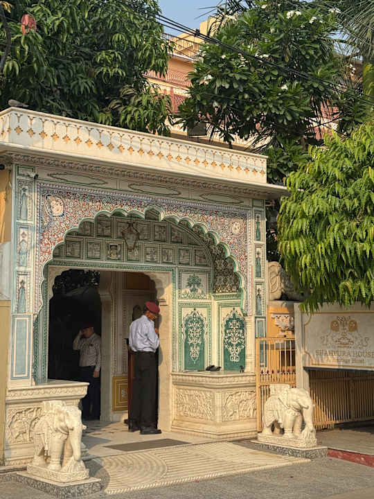 Außenansicht Hotel Shapura House