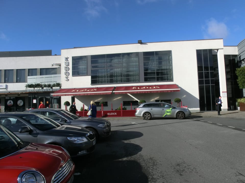 Restaurant und Wellness in der Anlage Clayton Hotel Liffey Valley