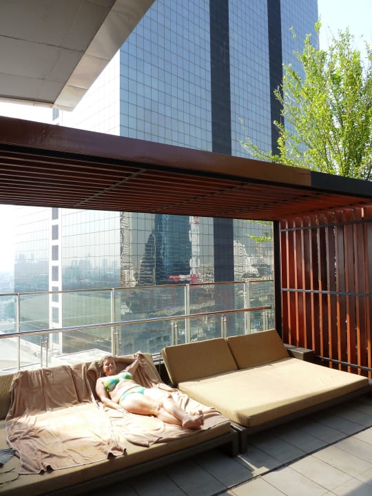 Liegen am Pool Eastin Grand Hotel Sathorn