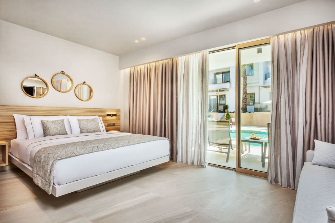 Zimmer Pefki Deluxe Residences
