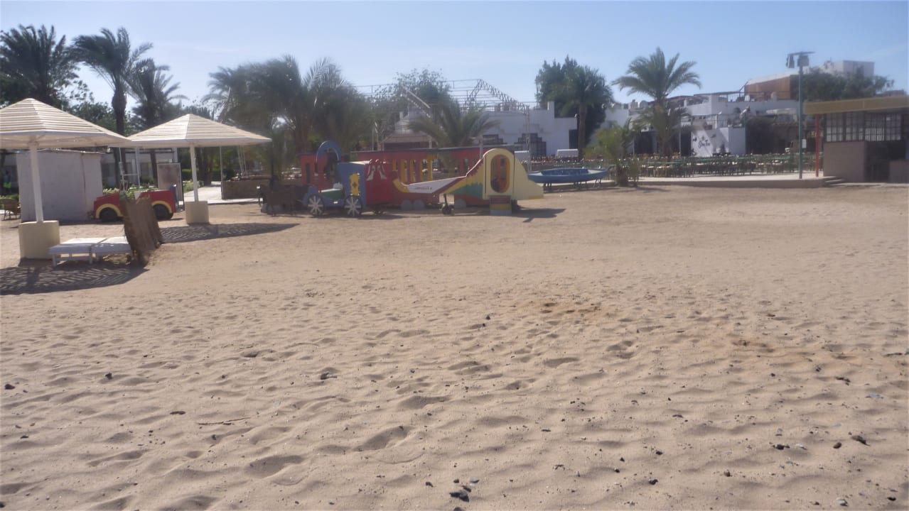 Strand Menaville Safaga