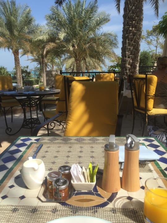 Frühstück The St. Regis Saadiyat Island Resort, Abu Dhabi