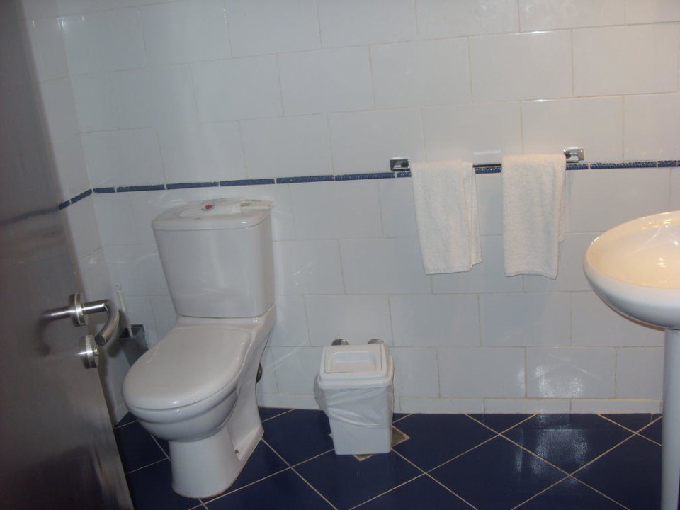 Juniorsuite Vorraum WC Stella Beach Resort & Spa Makadi Bay