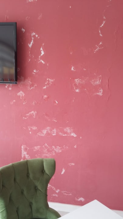 Wand in der Lobby putz geht ab Ramada Resort by Wyndham Side