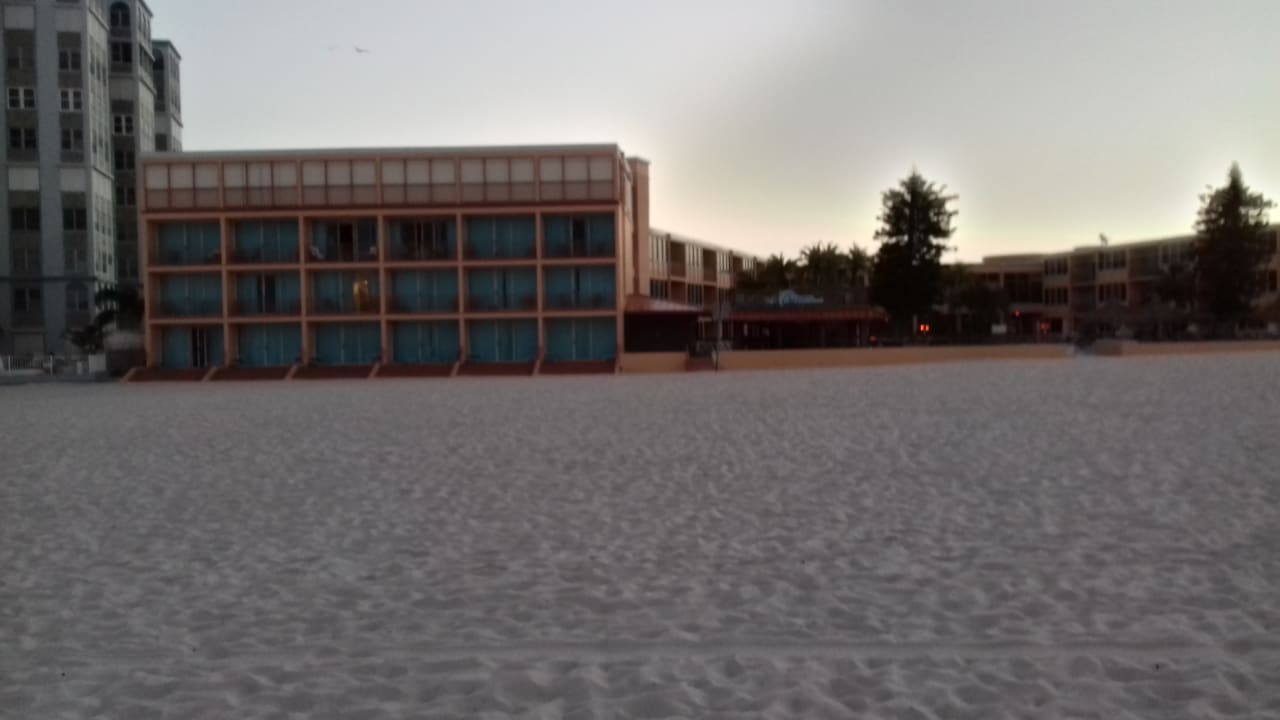 Außenansicht Hotel Dolphin Beach Resort